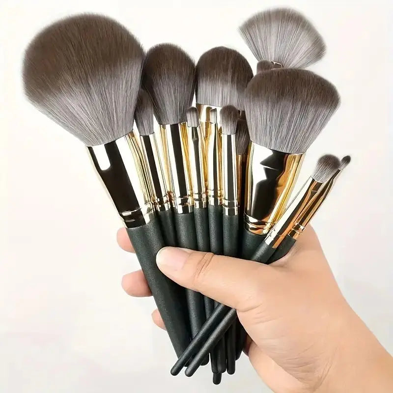 Professional Makeup Brush Set Soft Fluffy Foundation & Eyeshadow – BeautyByOla