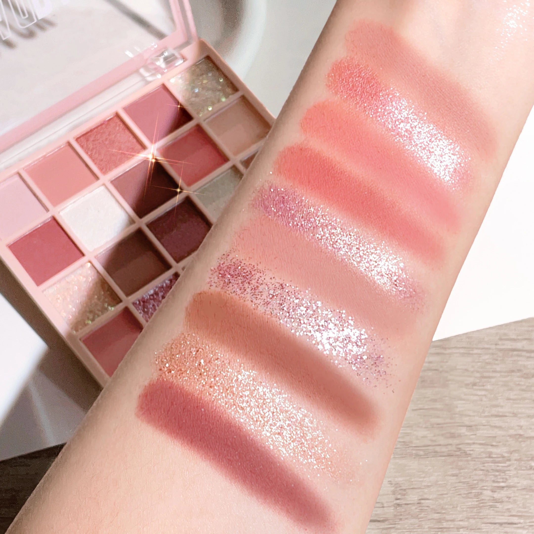 25-Color Eyeshadow Palette Sparkling Powder Pearl Orange Brown – BeautyByOla