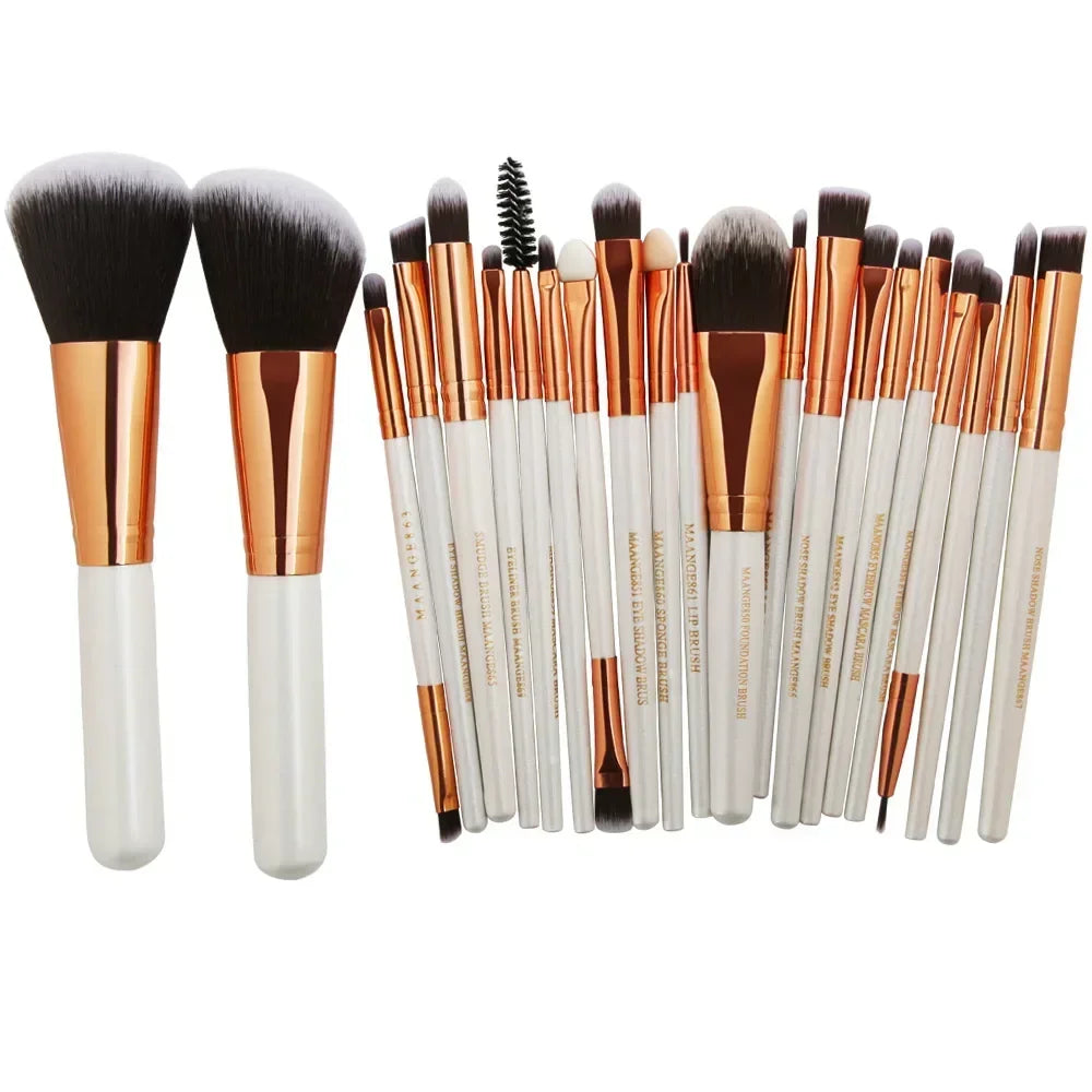 BeautyByOla – Professional Makeup Brush Set, Eyeshadow & Eyeliner Cosmetic Tools Kit