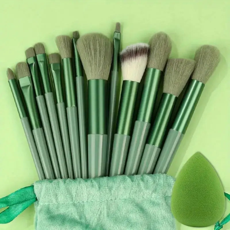 Professional Makeup Brush Set Soft Fluffy Foundation & Eyeshadow – BeautyByOla