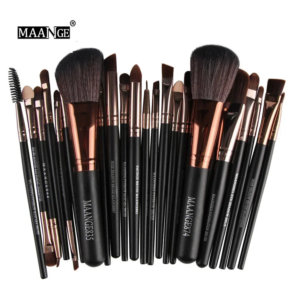 BeautyByOla – Professional Makeup Brush Set, Eyeshadow & Eyeliner Cosmetic Tools Kit